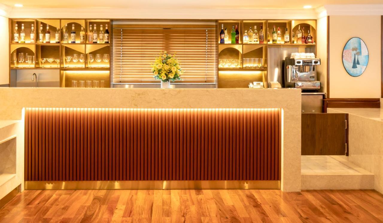 Sherwood Residence Πόλη Χο Τσι Μινχ Εξωτερικό φωτογραφία The bar at the hotel