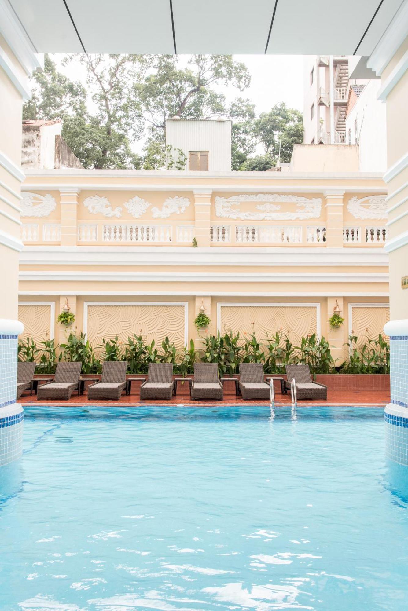 Sherwood Residence Πόλη Χο Τσι Μινχ Εξωτερικό φωτογραφία The swimming pool at the hotel